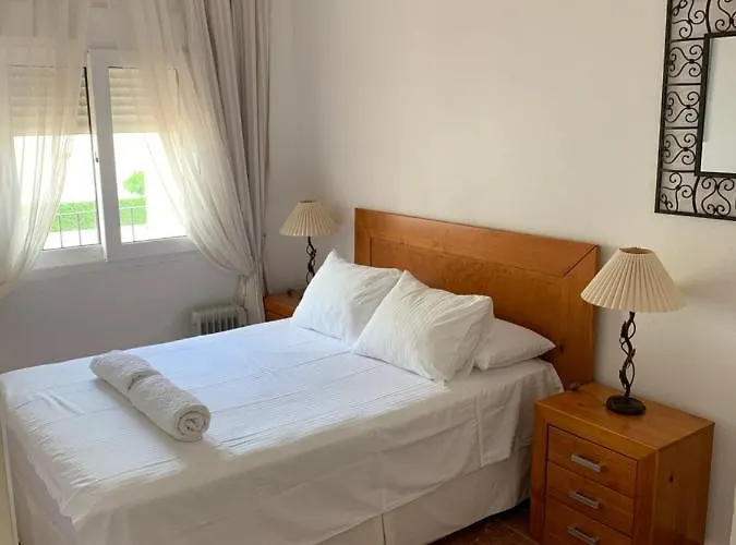 Golden Park Apartment *